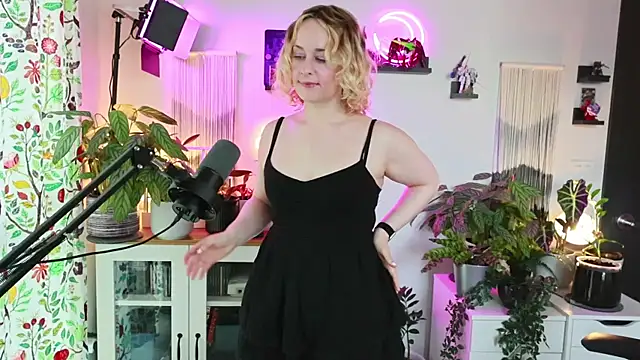 Snapshot of xzoeyryanx chatting on 07.20.26 xzoeyryanx online show from 07.20.26
