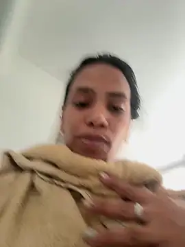 ArielleMillerr- online show from 02.02.26