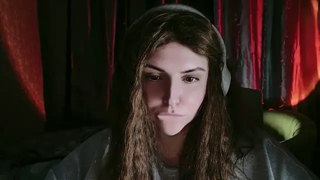 DaraSecret online show from 11.18.25