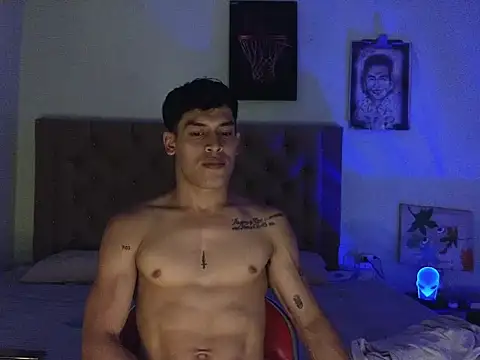 Snapshot of blorelopez chatting on 11.23.25 blorelopez online show from 11.23.25