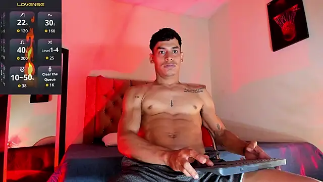 Snapshot of blorelopez chatting on 12.05.25 blorelopez online show from 12.05.25