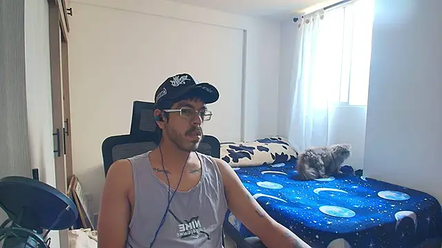 Snapshot of naitt_ chatting on 11.23.25 naitt online show from 11.23.25