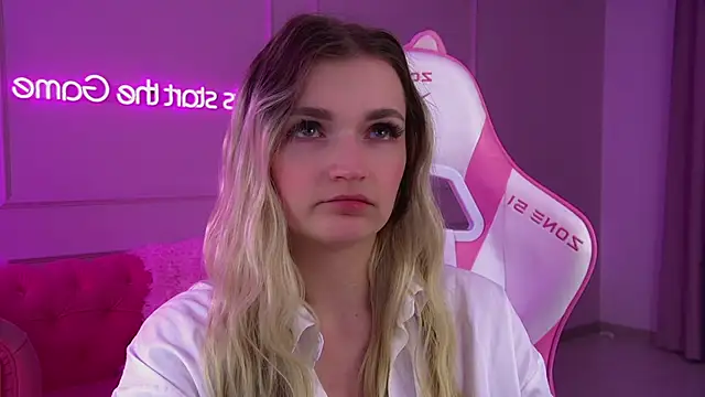 AnnyRaii online show from 02.20.26