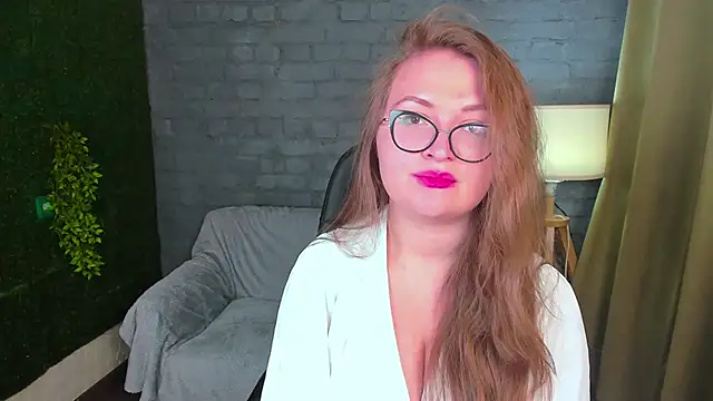 Mary Klay online show from 11.18.25