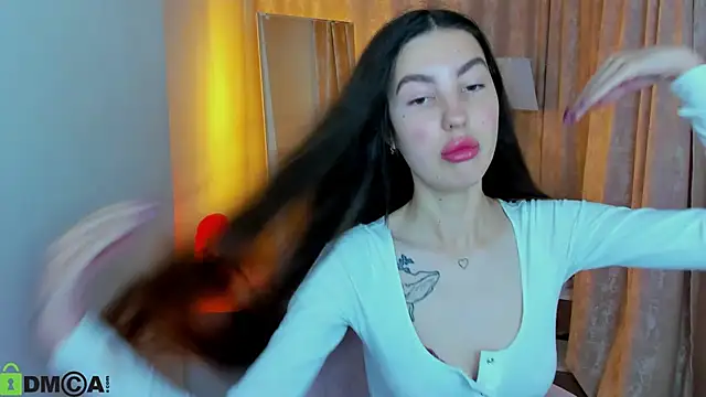 Snapshot of LiraRevery chatting on 12.02.25 LiraRevery online show from 12.02.25