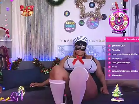 LaReineCleo online show from 12.20.25