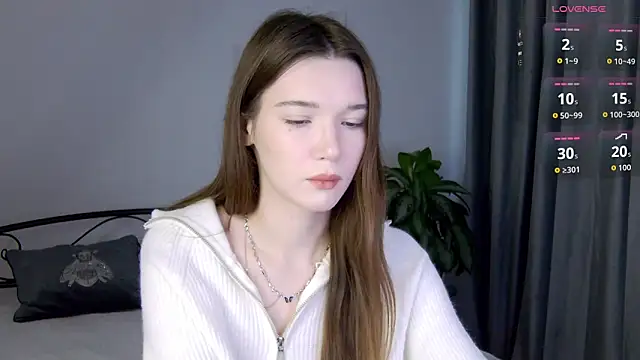 Snapshot of NicoletteBean chatting on 11.21.25 NicoletteBean online show from 11.21.25