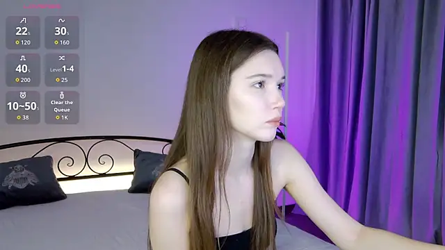 Snapshot of NicoletteBean chatting on 11.22.25 NicoletteBean online show from 11.22.25