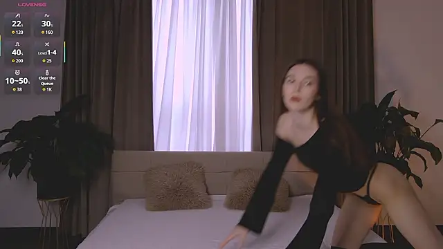 NicoletteBean online show from 02.05.26