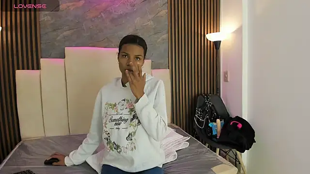 catiusca reyes 03 online show from 04.16.26