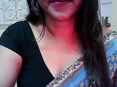 Snapshot of Cute_Neeharika chatting on 12.15.25 Cute Neeharika online show from 12.15.25