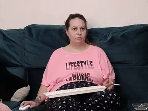 EmilyJenner online show from 03.30.26