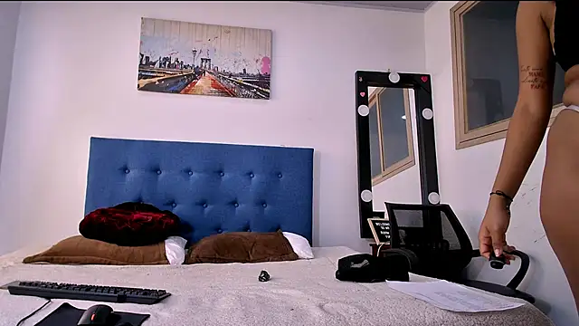 Snapshot of Shara_Soul chatting on 12.02.25 Shara Soul online show from 12.02.25