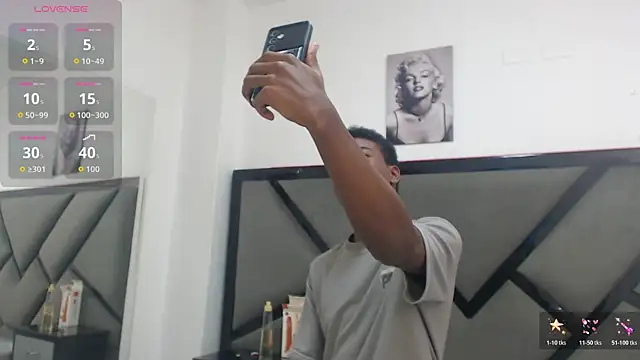 Snapshot of NoahJhonson69 chatting on 12.04.25 NoahJhonson69 online show from 12.04.25