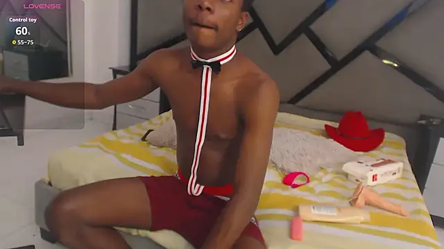 Snapshot of NoahJhonson69 chatting on 12.05.25 NoahJhonson69 online show from 12.05.25