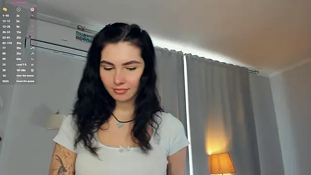 Snapshot of FeliciaKogen chatting on 02.04.26 FeliciaKogen online show from 02.04.26