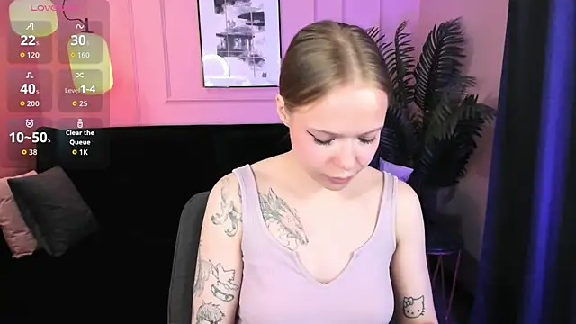 Snapshot of lucy_loy chatting on 05.19.26 lucy loy online show from 05.19.26