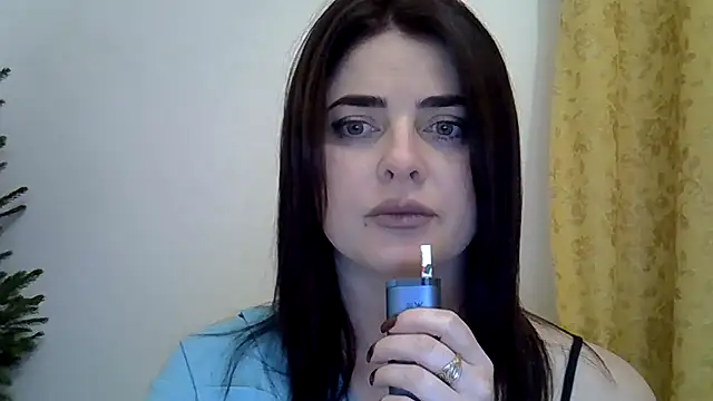 Darkroseq online show from 12.04.25