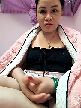 Snapshot of dis_princess chatting on 12.05.25 dis princess online show from 12.05.25