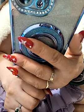 Snapshot of dis_princess chatting on 12.18.25 dis princess online show from 12.18.25