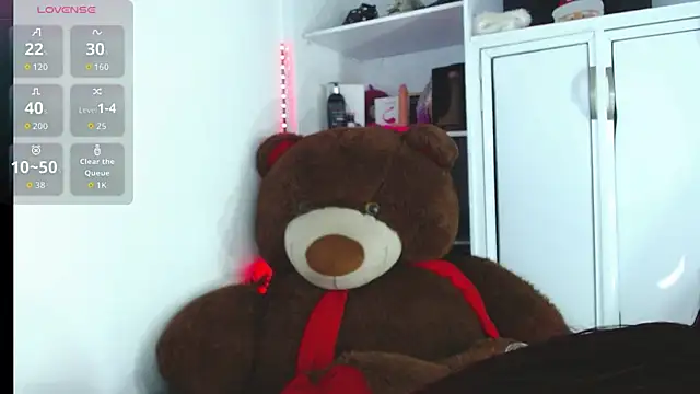 mia fernand online show from 11.25.25