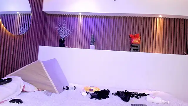 GabyRose9 online show from 04.21.26