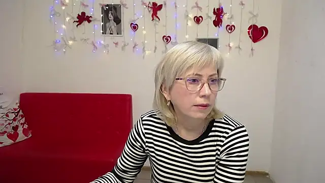 LaurenWishy online show from 02.08.26