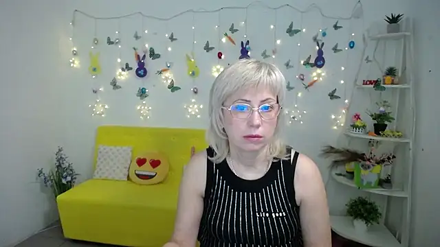 LaurenWishy online show from 04.08.26