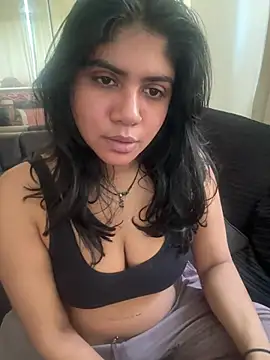 TiaBella  online show from 04.26.26