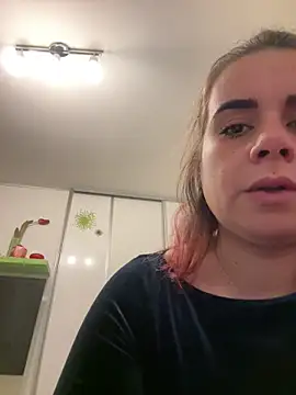 Snapshot of PinkSlut chatting on 11.20.25 PinkSlut online show from 11.20.25