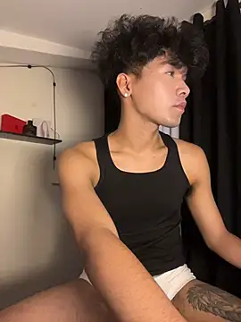 Snapshot of seekass chatting on 11.19.25 seekass online show from 11.19.25