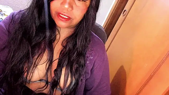 ebonycamelia online show from 05.26.26