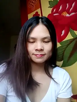 Snapshot of quynhquynh_ chatting on 11.21.25 quynhquynh online show from 11.21.25