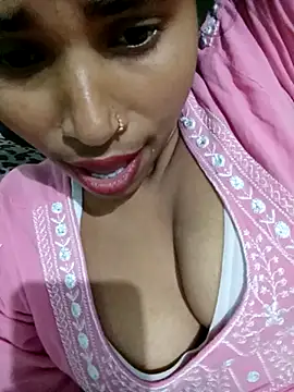 Snapshot of Hott_myraa chatting on 12.03.25 Hott myraa online show from 12.03.25