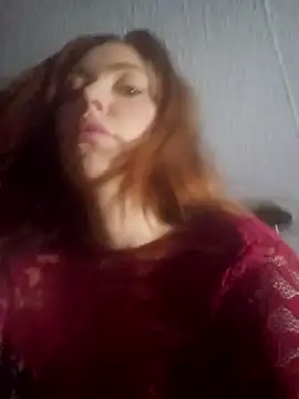 Snapshot of Megintbeus chatting on 12.01.25 Megintbeus online show from 12.01.25