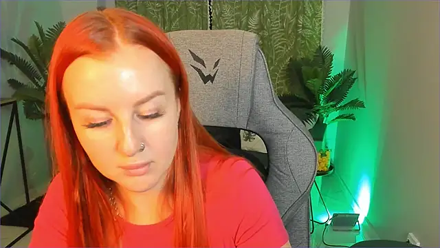 Snapshot of CherieChapman chatting on 12.02.25 CherieChapman online show from 12.02.25