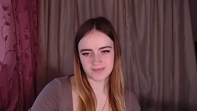 Snapshot of Illa_May chatting on 12.04.25 Illa May online show from 12.04.25