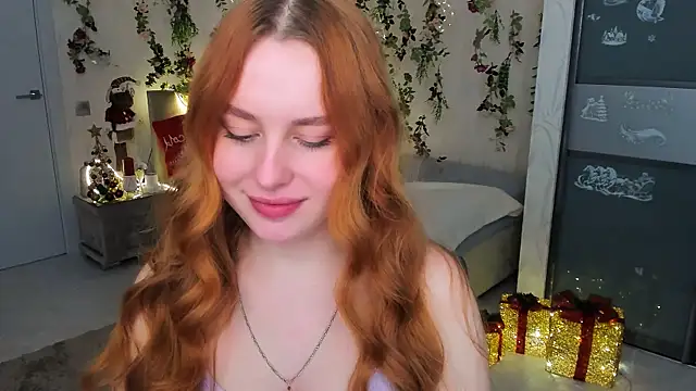 Snapshot of AirySilhouette chatting on 12.16.25 AirySilhouette online show from 12.16.25