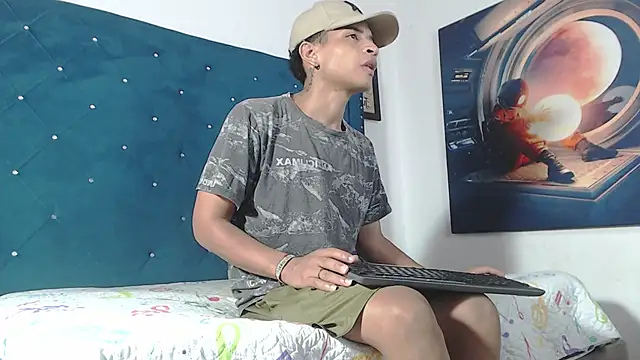 crissex3 online show from 04.18.26