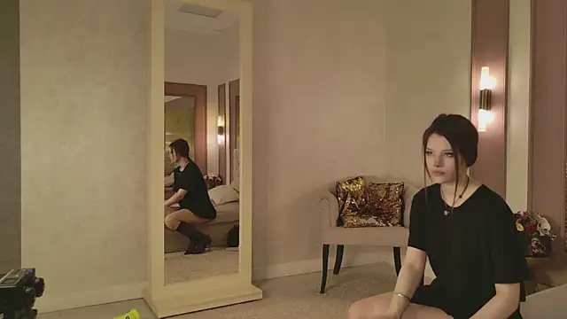 LilyLevine online show from 12.05.25