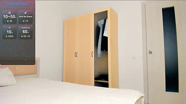 Snapshot of peachmary chatting on 12.05.25 peachmary online show from 12.05.25