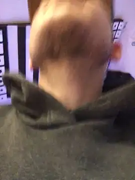 Snapshot of Spielzeugtwink chatting on 12.05.25 Spielzeugtwink online show from 12.05.25