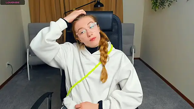 KathrynMattu online show from 11.21.25