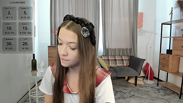 Snapshot of SalliePrutt chatting on 12.15.25 SalliePrutt online show from 12.15.25