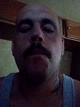 Snapshot of BigriskDaddy92 chatting on 11.19.25 BigriskDaddy92 online show from 11.19.25