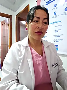 JustSamantha  online show from 04.17.26