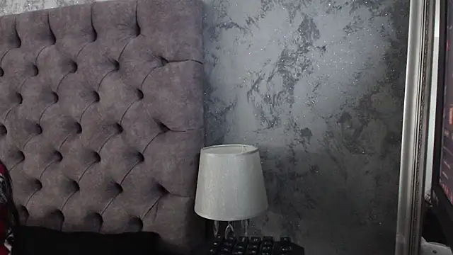 Snapshot of SindyDollyAlley chatting on 11.21.25 SindyDollyAlley online show from 11.21.25