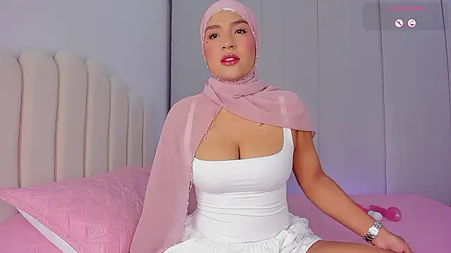 Amira-Zahra online show from 03.12.26