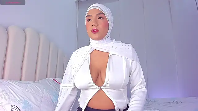 Snapshot of Amira-Zahra chatting on 08.05.26 Amira-Zahra online show from 08.05.26