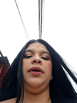 Layla-daring online show from 11.27.25